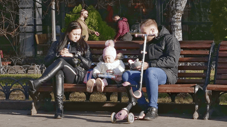 Как к деньгам относятся миллениалы, зумеры и старшие поколения - 285x160