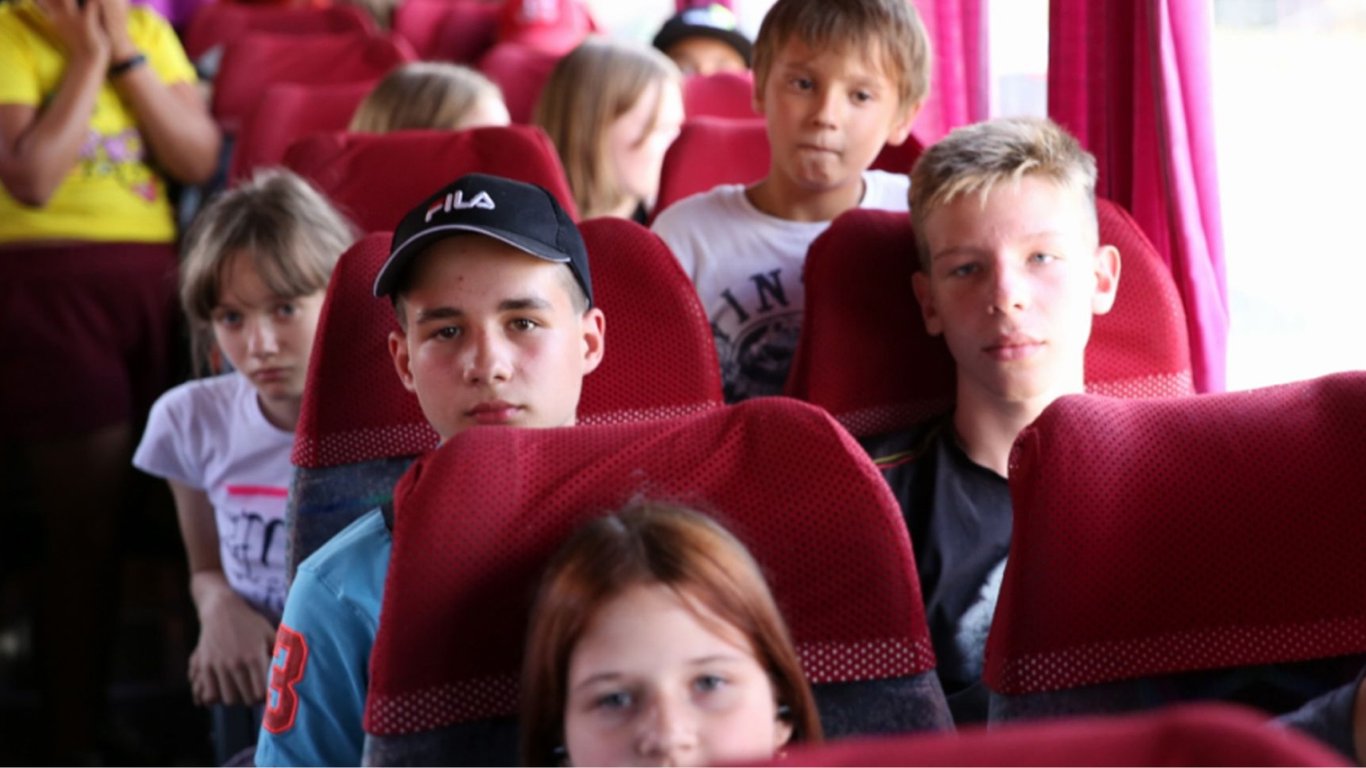 Окупанти вивезли до Росії ще 450 українських дітей