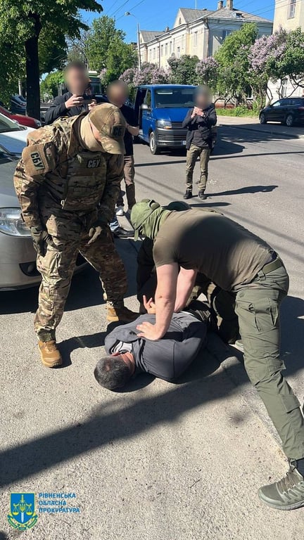 Затримання колаборанта. Фото: Рівненська обласна прокуратура