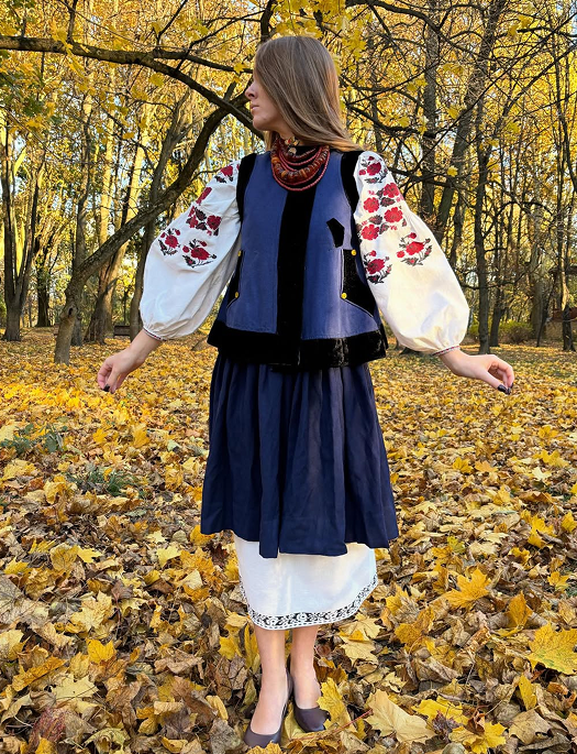 З чого складається національний одяг українців