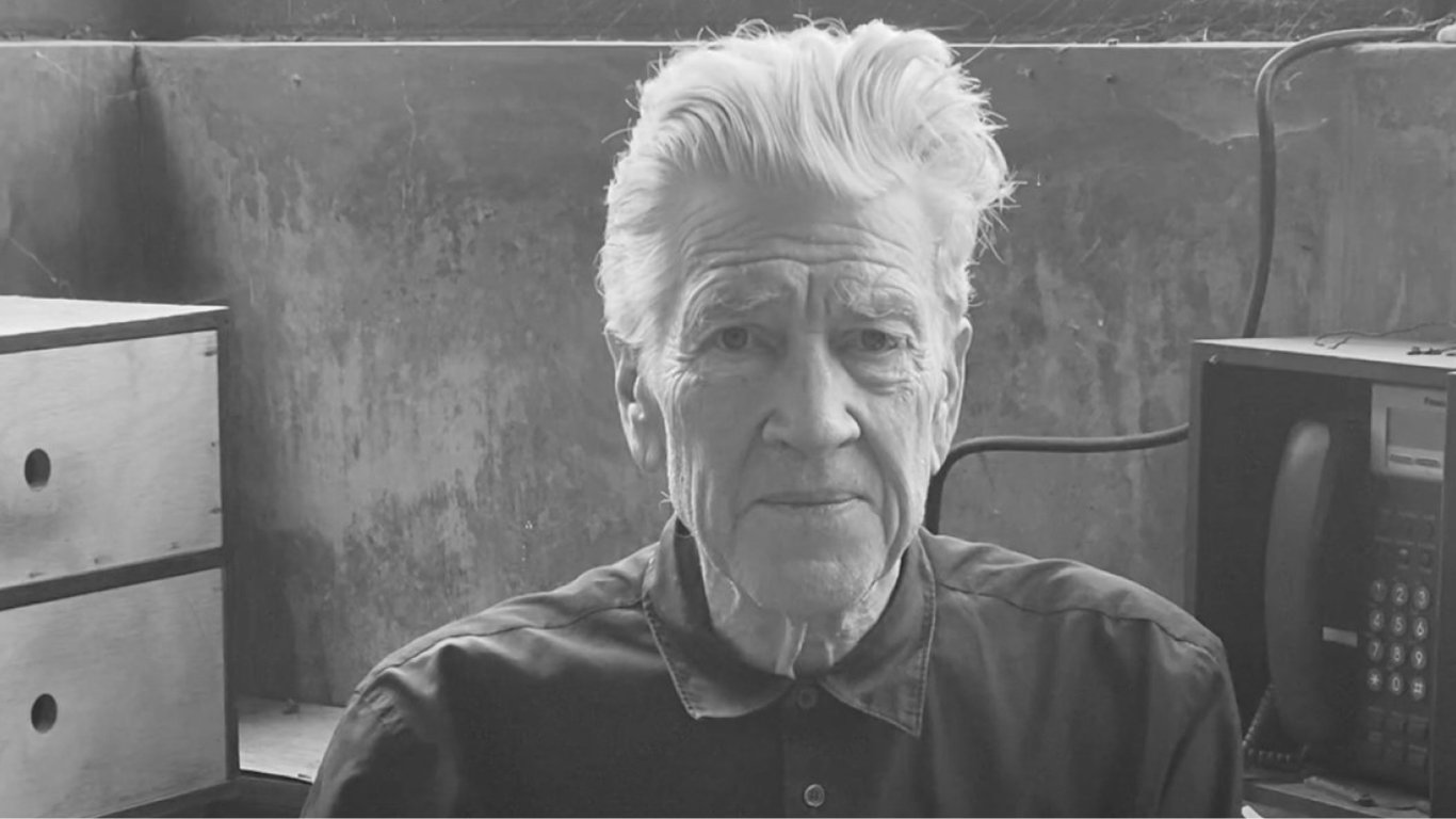 Director David Lynch dies - 250x140