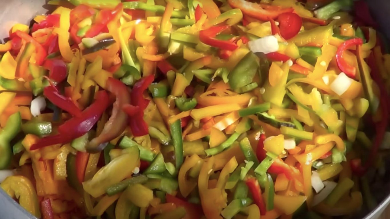 заготовка на зиму с рисом и овощами 