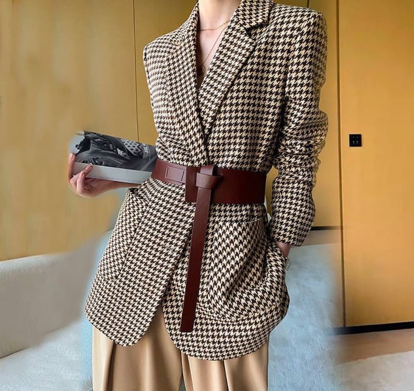 Клетчатый принт не покидает тренды уже который год