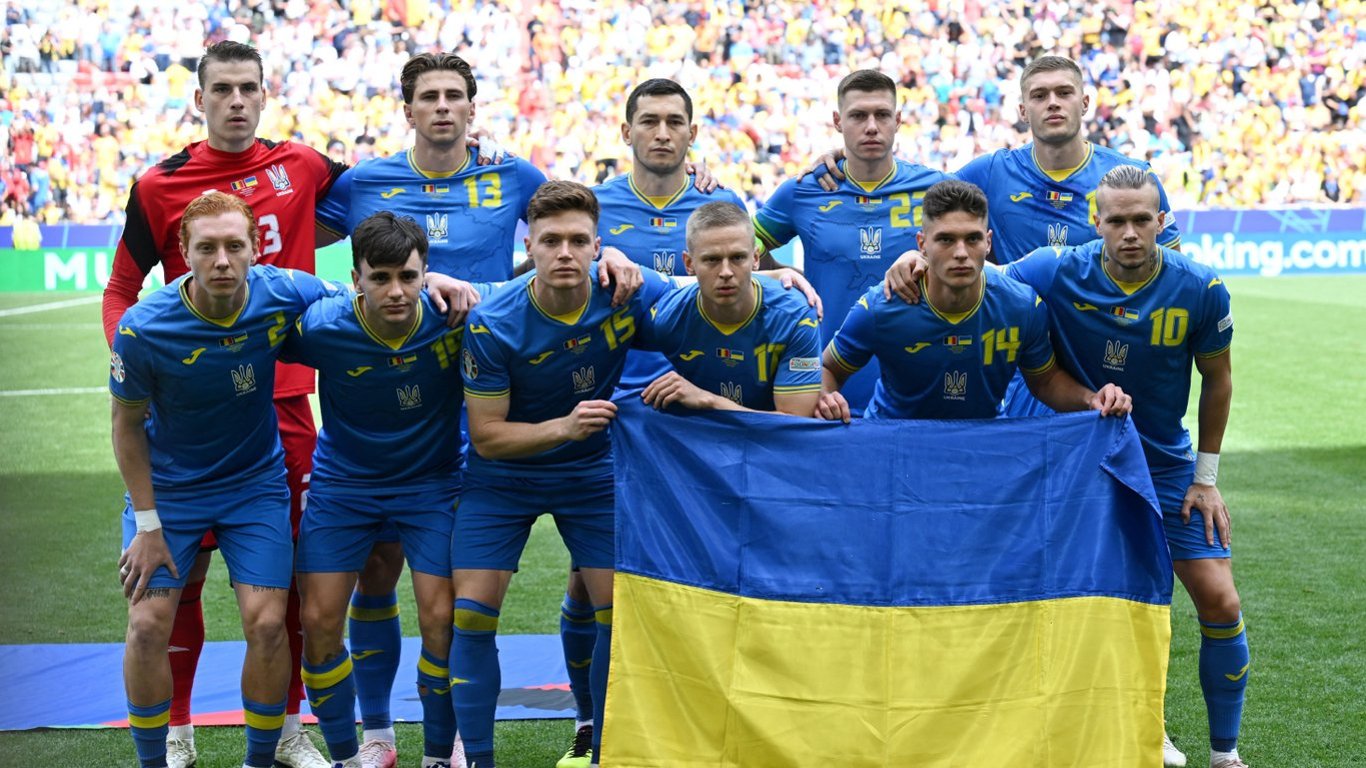 Игроки сборной Украины выгнали Реброва из раздевалки после матча с Румынией