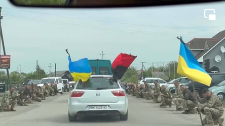 Вернулись домой вечно молодыми: в Украину прибыли 44 тела погибших Героев - 285x160