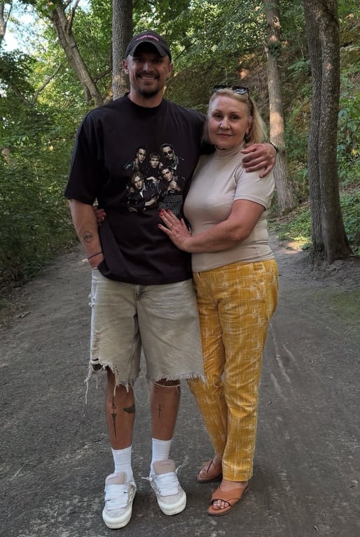 Кросівки, що підійдуть на усі випадки життя