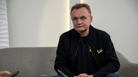 Садовий показав відреставровану Віллу Стецкевича у Львові — відео - 285x160