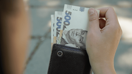 Зарплати в Україні-2024 — як зміниться оплата праці до кінця року - 290x160