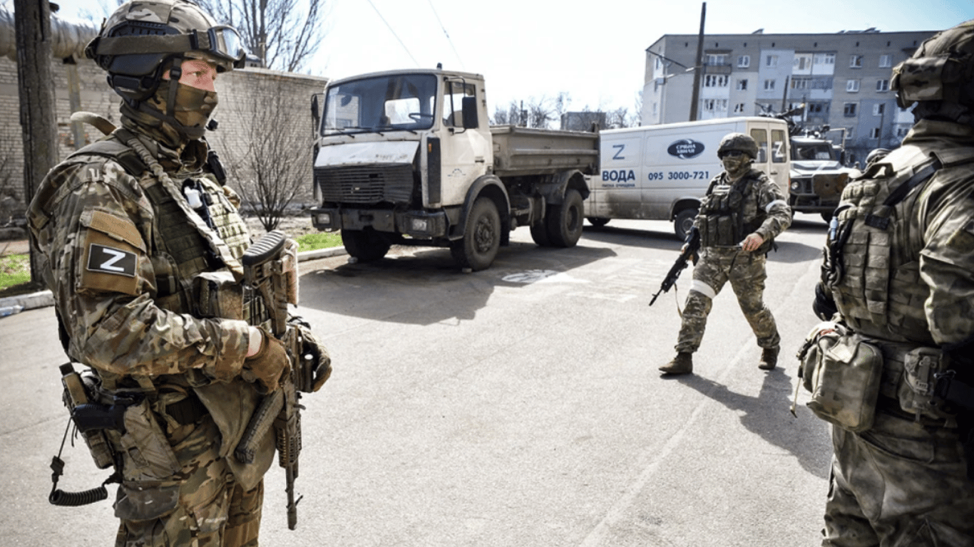 Оккупанты внедряют шпионские программы на телефоны украинцев, пересекающих границу РФ