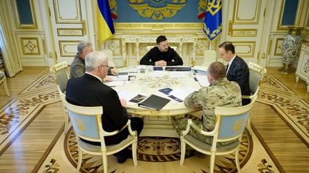 Зеленский анонсировал новые санкции против российского ВПК - 290x160