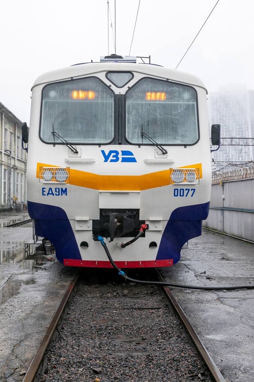 Укрзалізниця анонсувала модернізований електропоїзд - фото 1