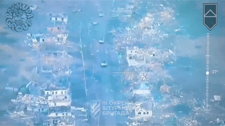 Третья штурмовая бригада показала видео подрыва здания с десятком россиян внутри - 285x160