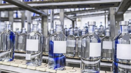 Чоловік торгував підробленим алкоголем — що вирішив суд - 285x160