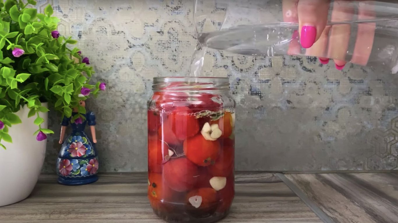 рецепт маринованных помидоров на минеральной воде за 5 минут