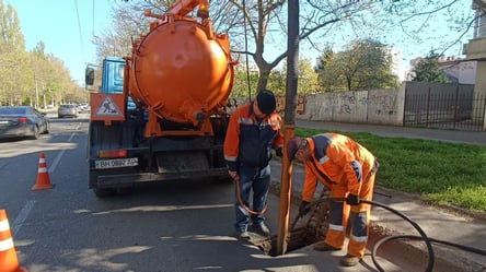 На вулицях Одеси буде спецтехніка: де водіям не слід паркувати авто - 285x160