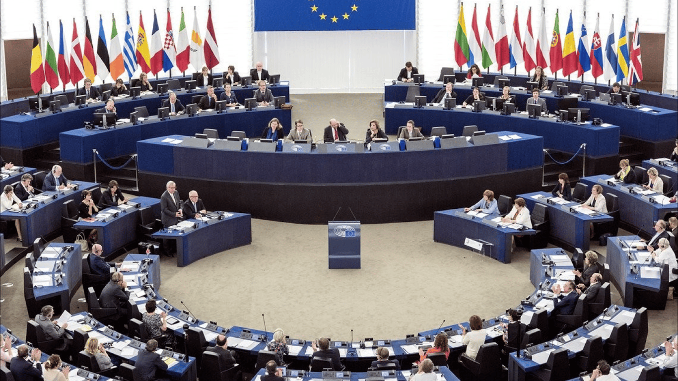 Европарламент проголосовал за помощь Украине на 50 млрд евро