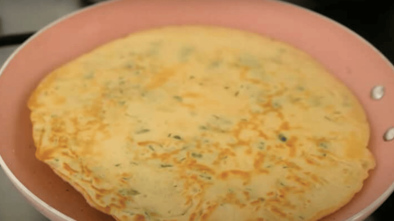 млинці с зеленню на сніданок