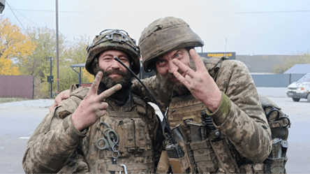 Военные удерживали позиции 165 дней — их наградят - 290x160