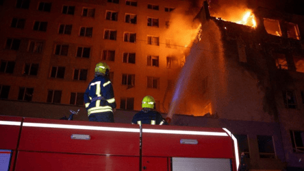 В Одесі росіяни атакували бізнес-центр: що відомо про наслідки - 290x166