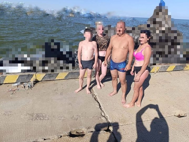 Спасенная семья. Фото: ВМС ВСУ