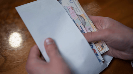 ІІІ група інвалідності: яку мінімальну суму грошей виплатять у квітні - 285x160