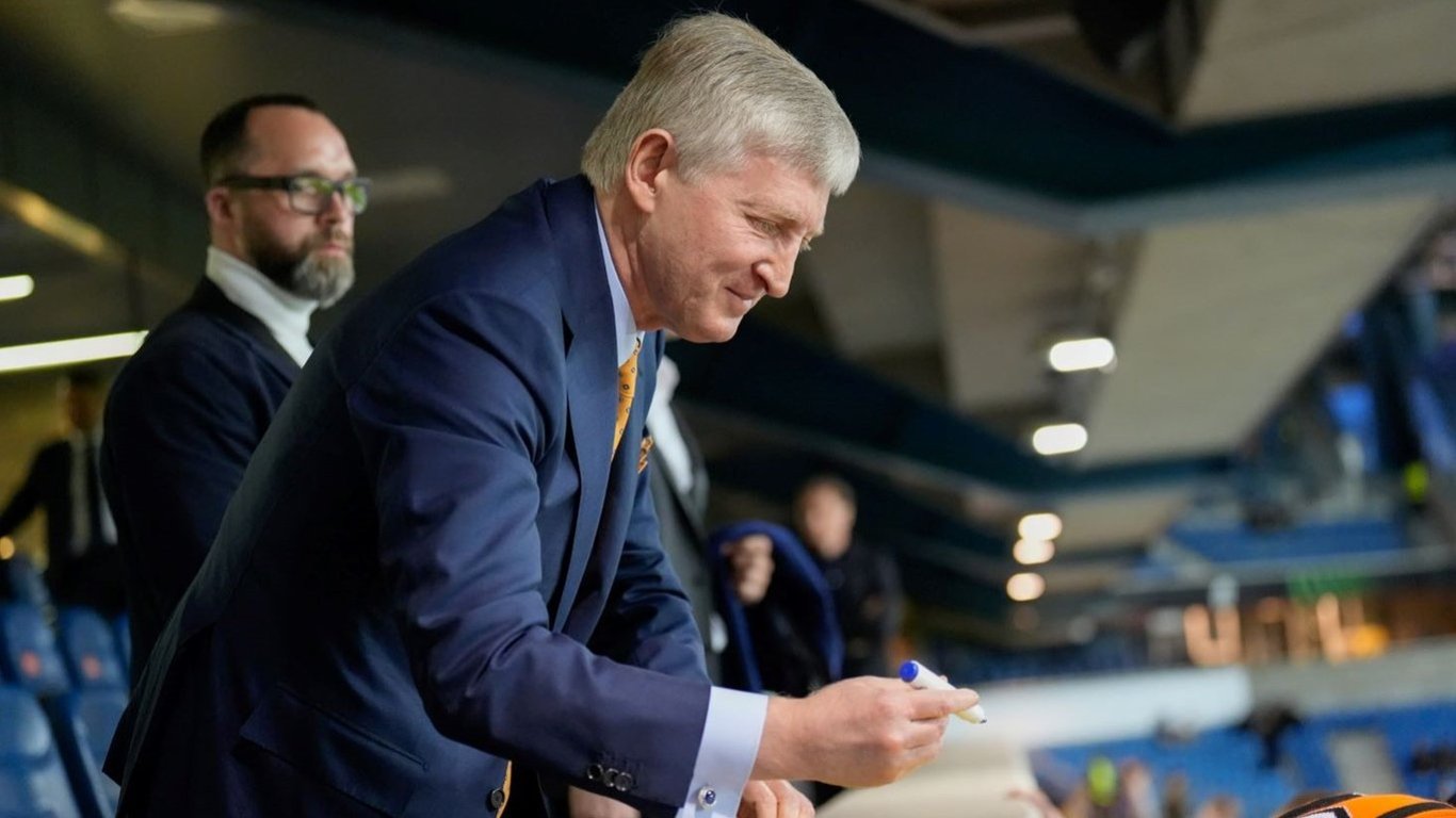 Ахметов відвідав матч Шахтар — Крістал Пелес у Кракові