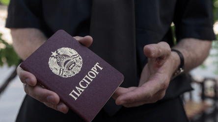 РФ роздає паспорти у Придністров’ї: реакція президентки Молдови - 290x166