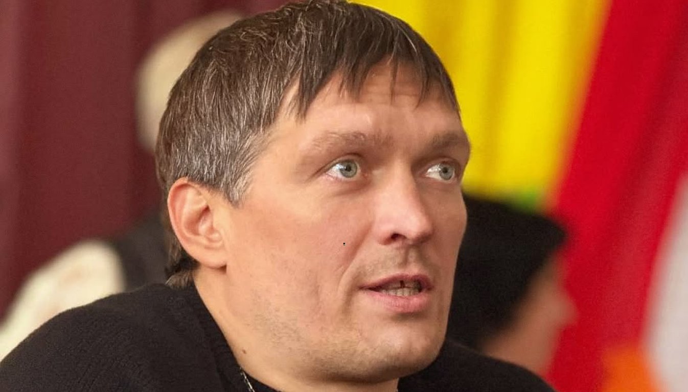 Александр Усик