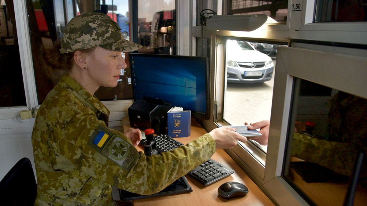 Мобілізація в Україні — яку категорію чоловіків більше не випускатимуть за кордон