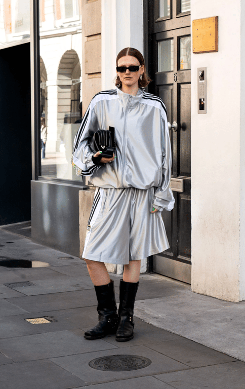 Спортивні бермуди з металіком на кожен день