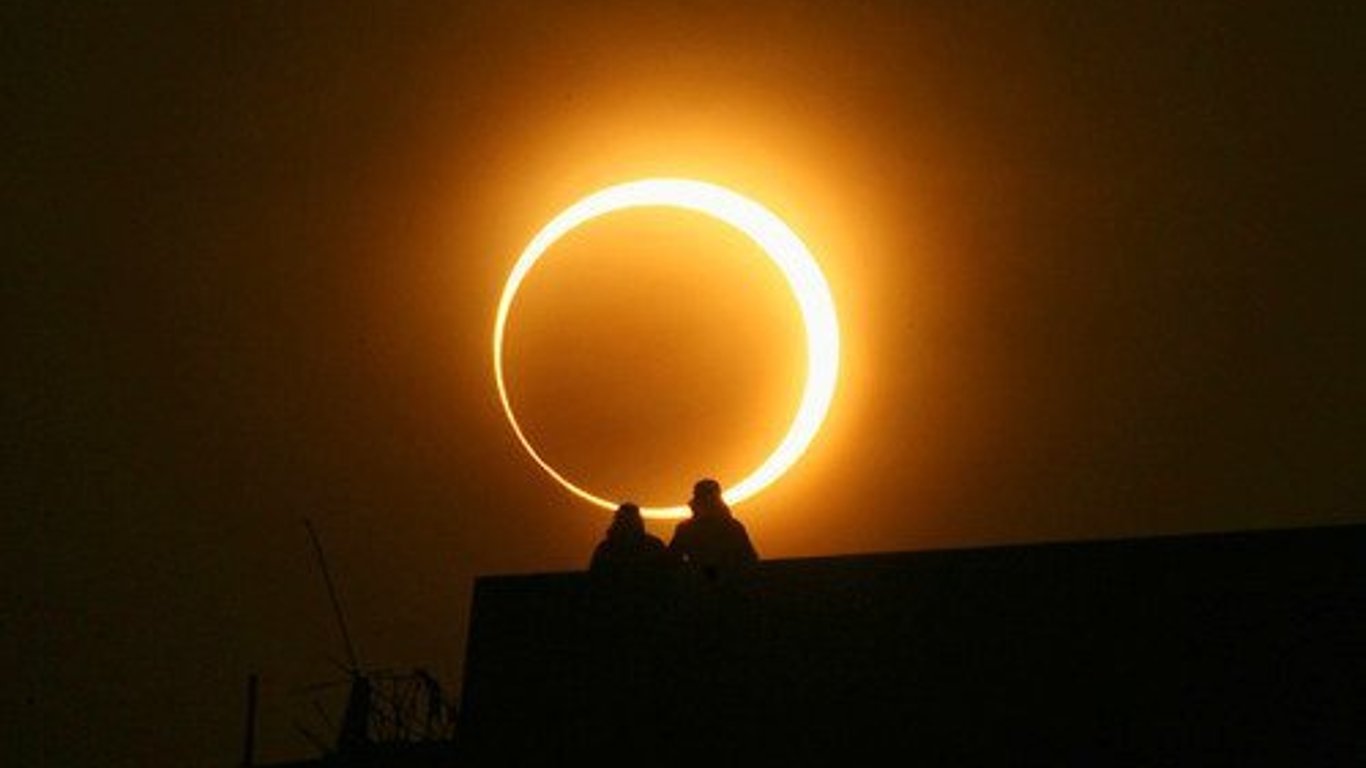 Сонячне затемнення 8 квітня 2024: чи вірять одесити у вплив явища на здоровʼя