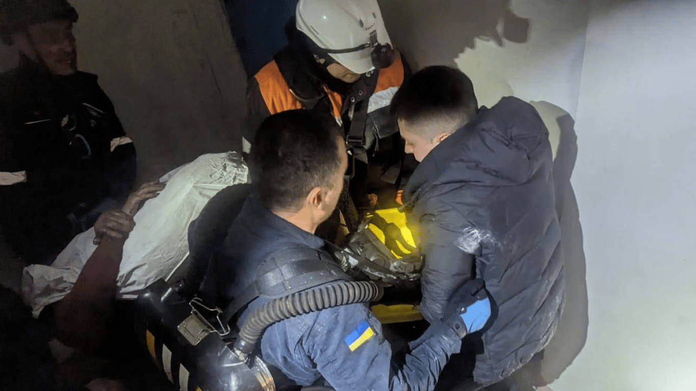 Триває боротьба за життя — у Кривому Розі внаслідок удару РФ 44 постраждалих
