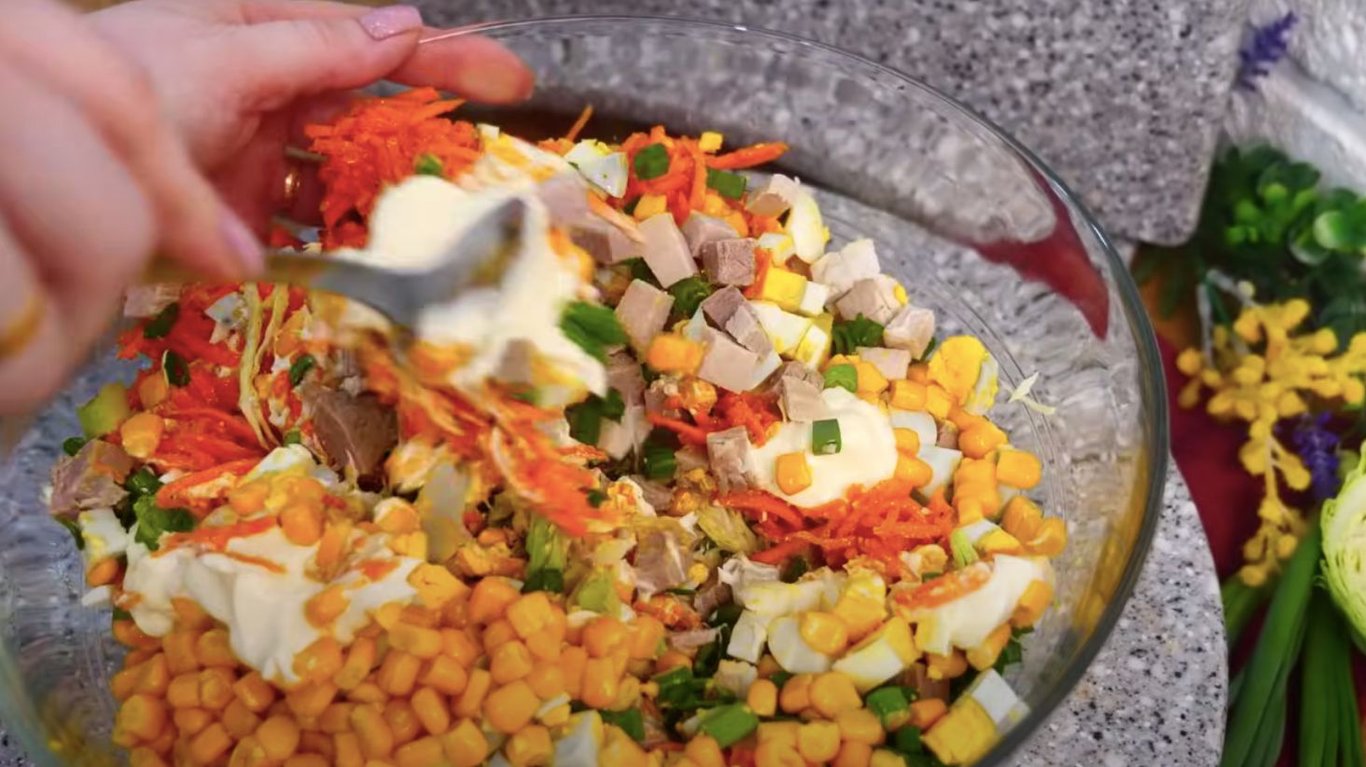 рецепт салата з молодою капустою 