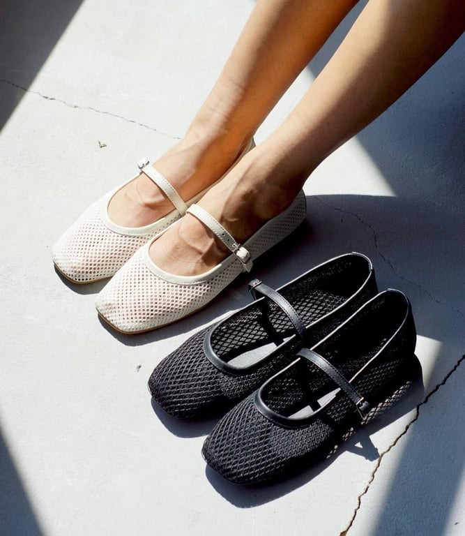 Плетені балетки в тренді весняно-літнього сезону