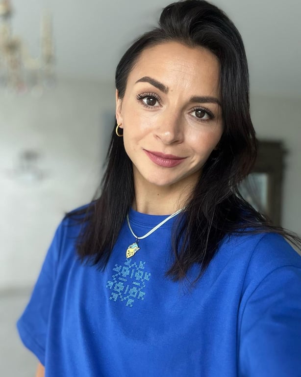 Вот так перевоплощение: Илона Гвоздева сменила прическу во время воздушной тревоги - фото 2