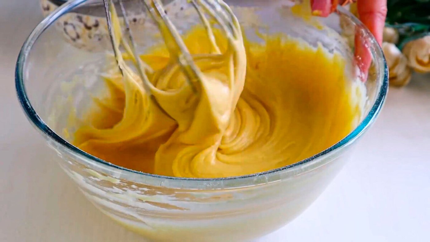 Пиріг з варенням на кефірі - швидкий рецепт