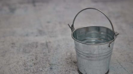 Женщина вылила на соседку нечистоты из ведра — как ее наказал суд - 285x160