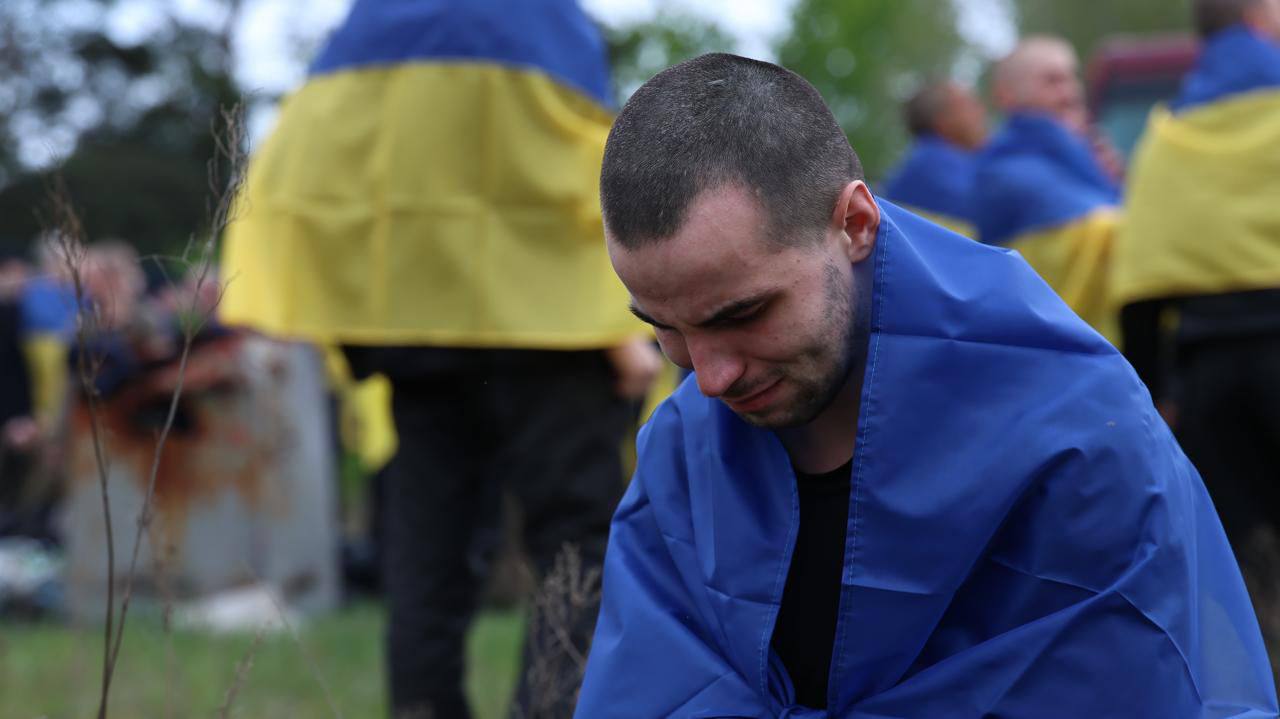 Повернення додому полонених 6 травня