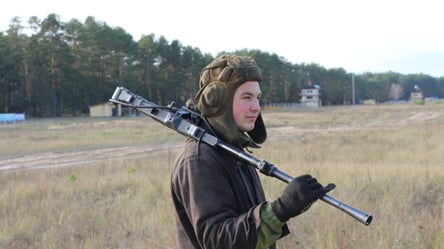 В "Азові" потрібні люди віком до 30 років — на яку посаду - 290x160