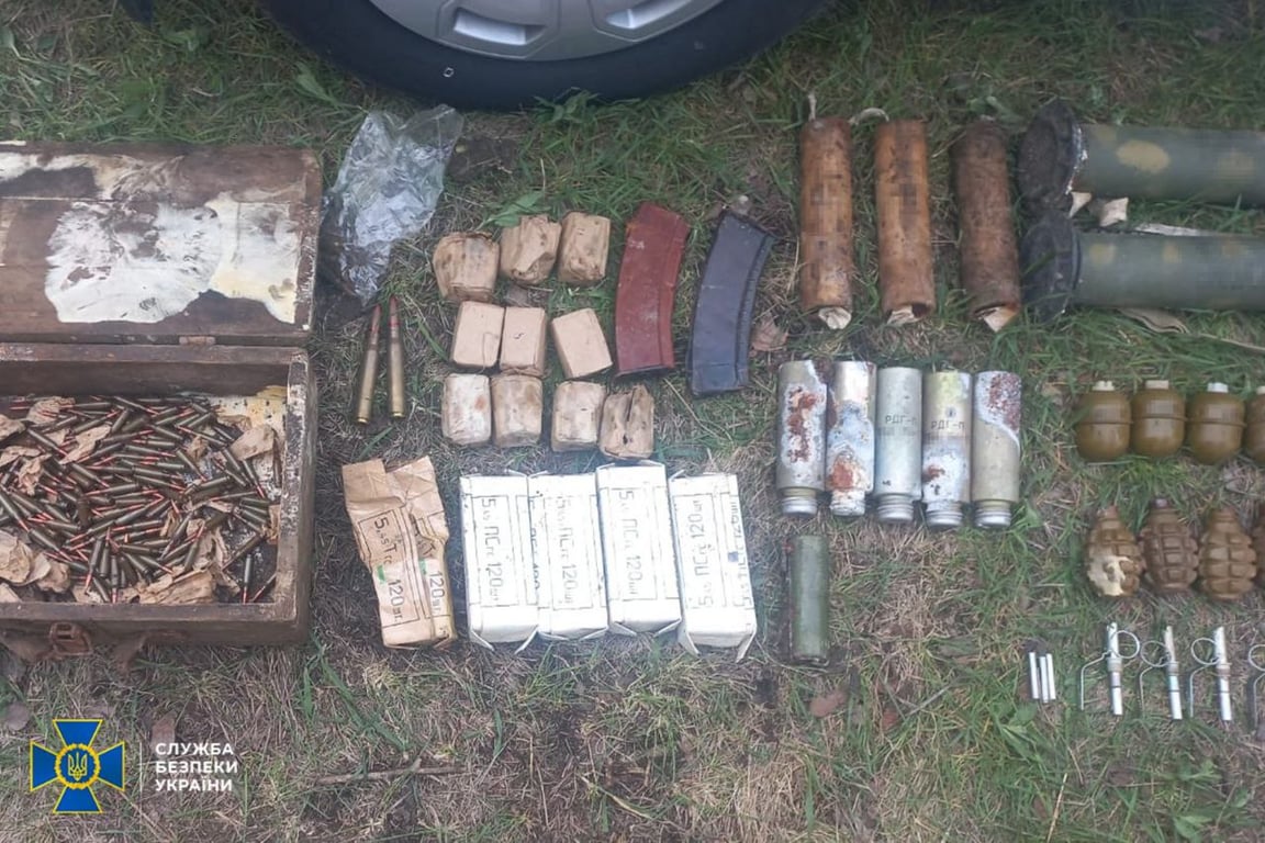 Нікопольські брати перевозили фронтову зброю до цивільних міст