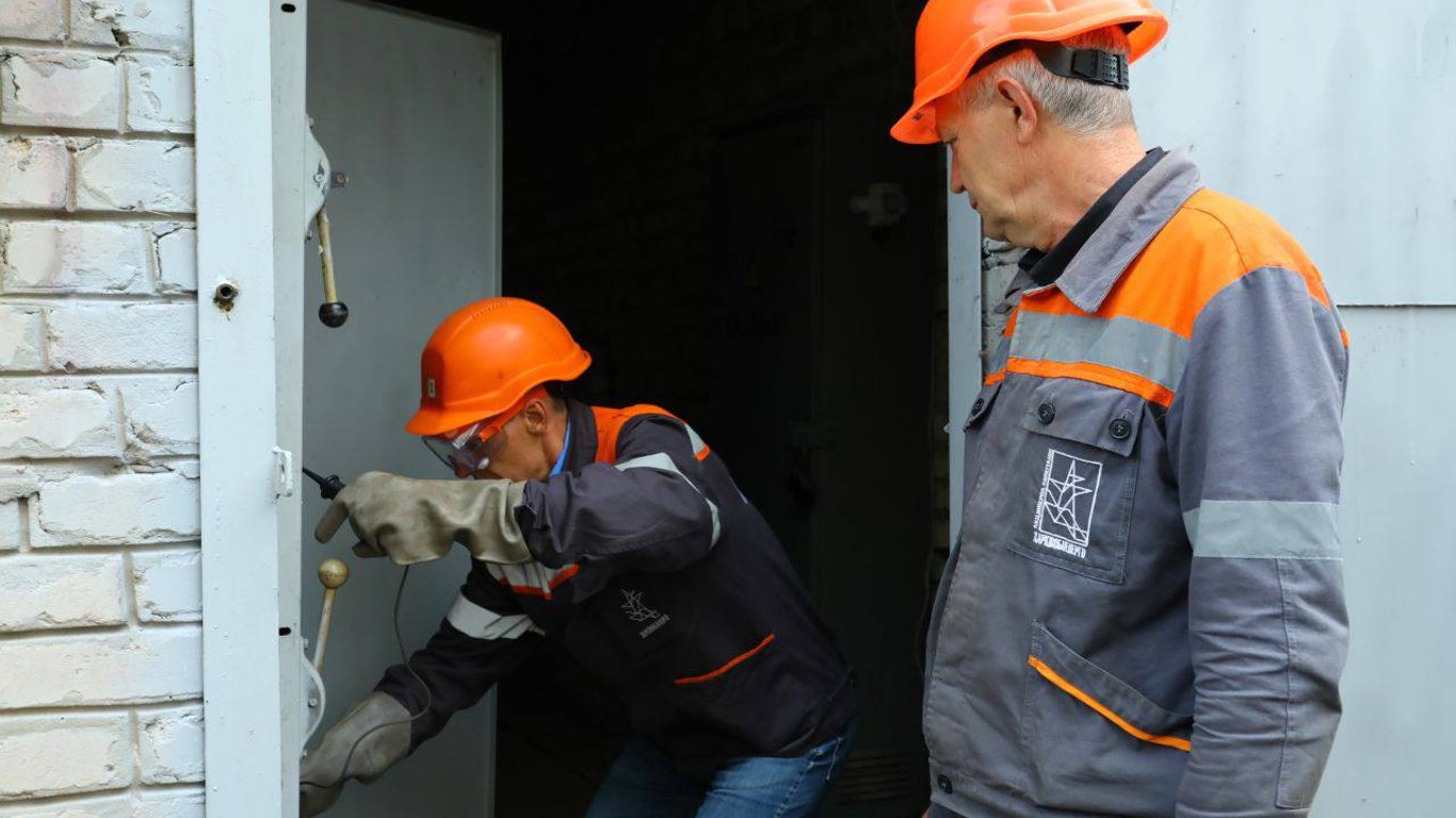 На Харківщині без світла залишаються 83 населені пункти: як іде відновлення електропостачання