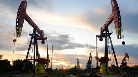 Цены на нефть резко выросли из-за событий в Израиле, — Bloomberg - 285x160