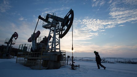 Росія втрачає мільйони доларів щодня через "стелю" цін на нафту, — дослідження - 285x160
