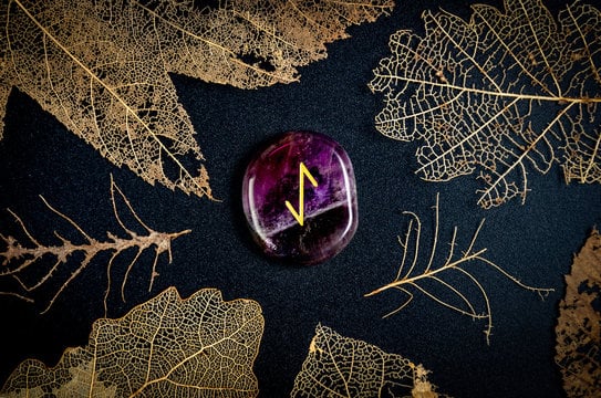 Рунічний гороскоп на повню 9 серпня — Стрілець