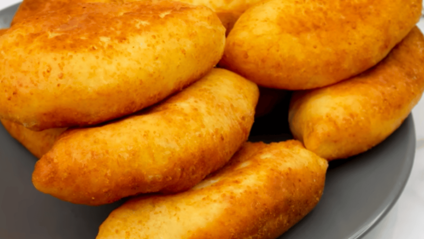 Смажені пиріжки на тісті з сиром - покроковий рецепт