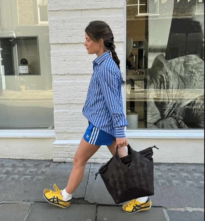 Смугасті сорочки підкорюють тренди