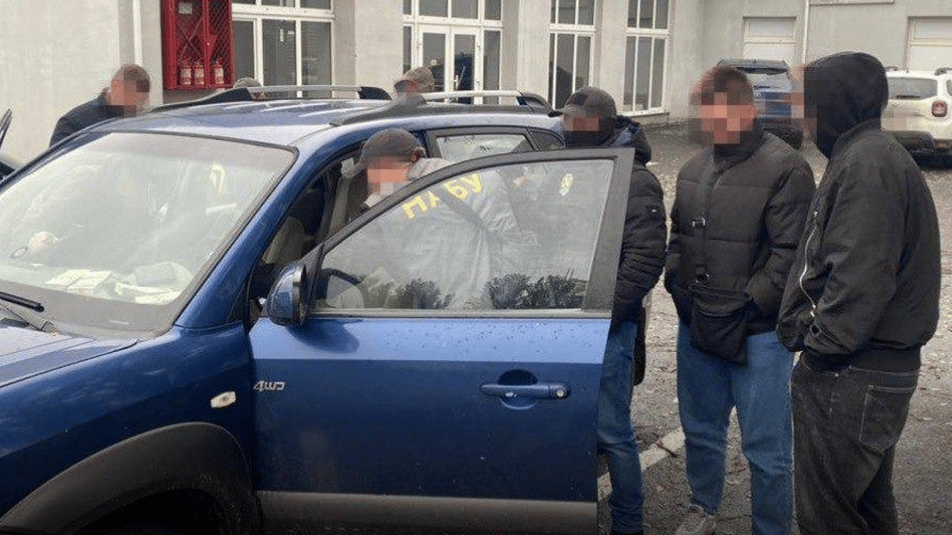 В Одесской области командующему войск "Одесса" пытались дать взятку — нарушители задержаны
