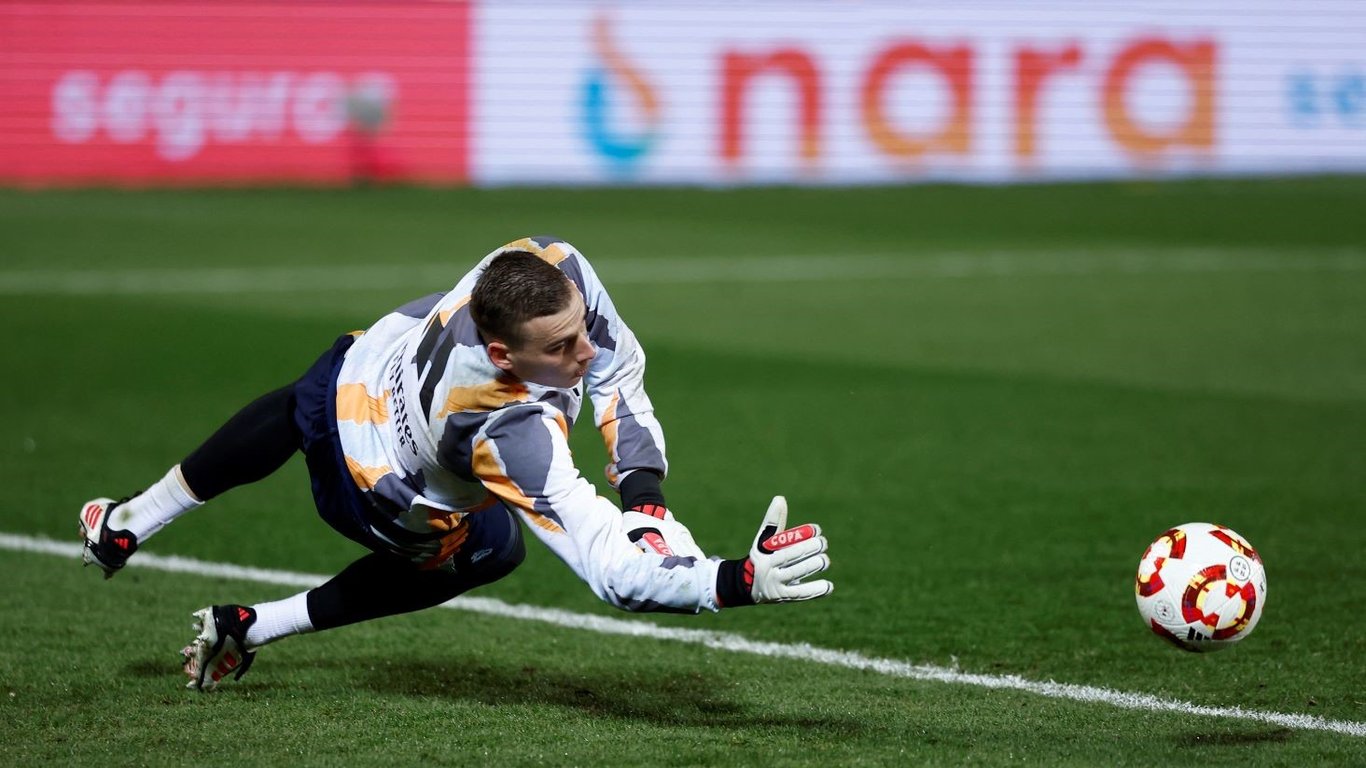 Андрей Лунин