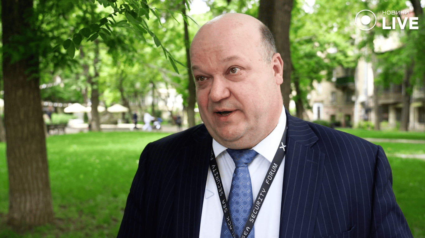 Експосол України у США, Валерій Чалий.про відносини з США