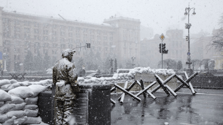 Сніг та дощ: яка погода чекає на українців завтра - 285x160